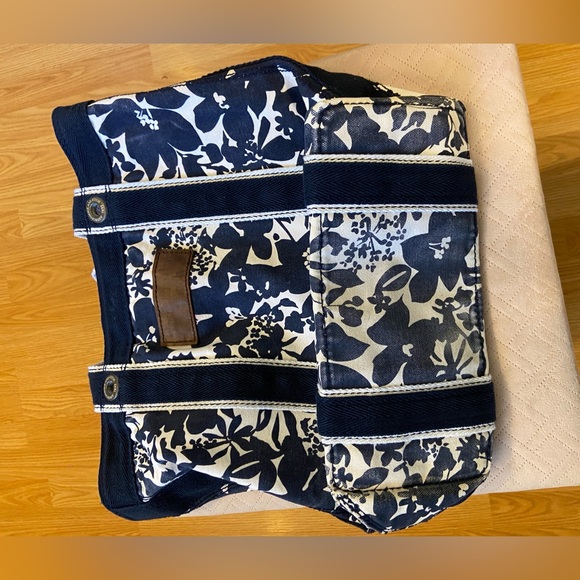 Abercrombie & Fitch blue & white super durable carry-all & shopping bag - Picture 8 of 13